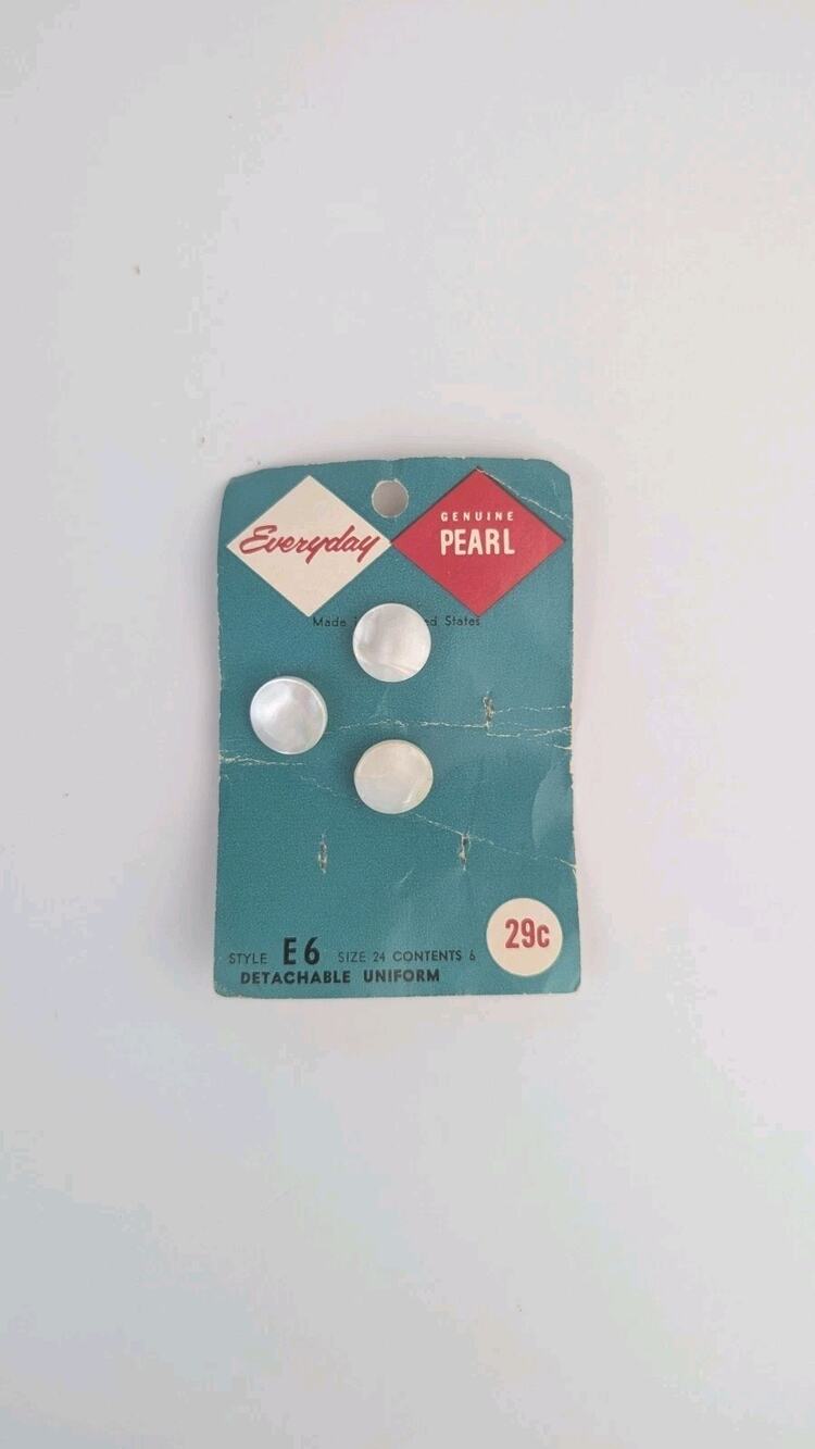 Vintage Everyday Genuine Pearl 3 Button Carded Set Style F6 Size 24 Blouse